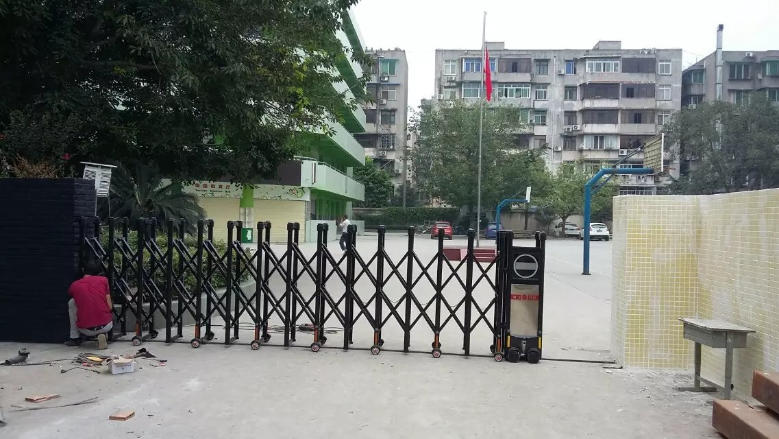 张家口崇礼区张家口崇礼区深圳市伸缩门